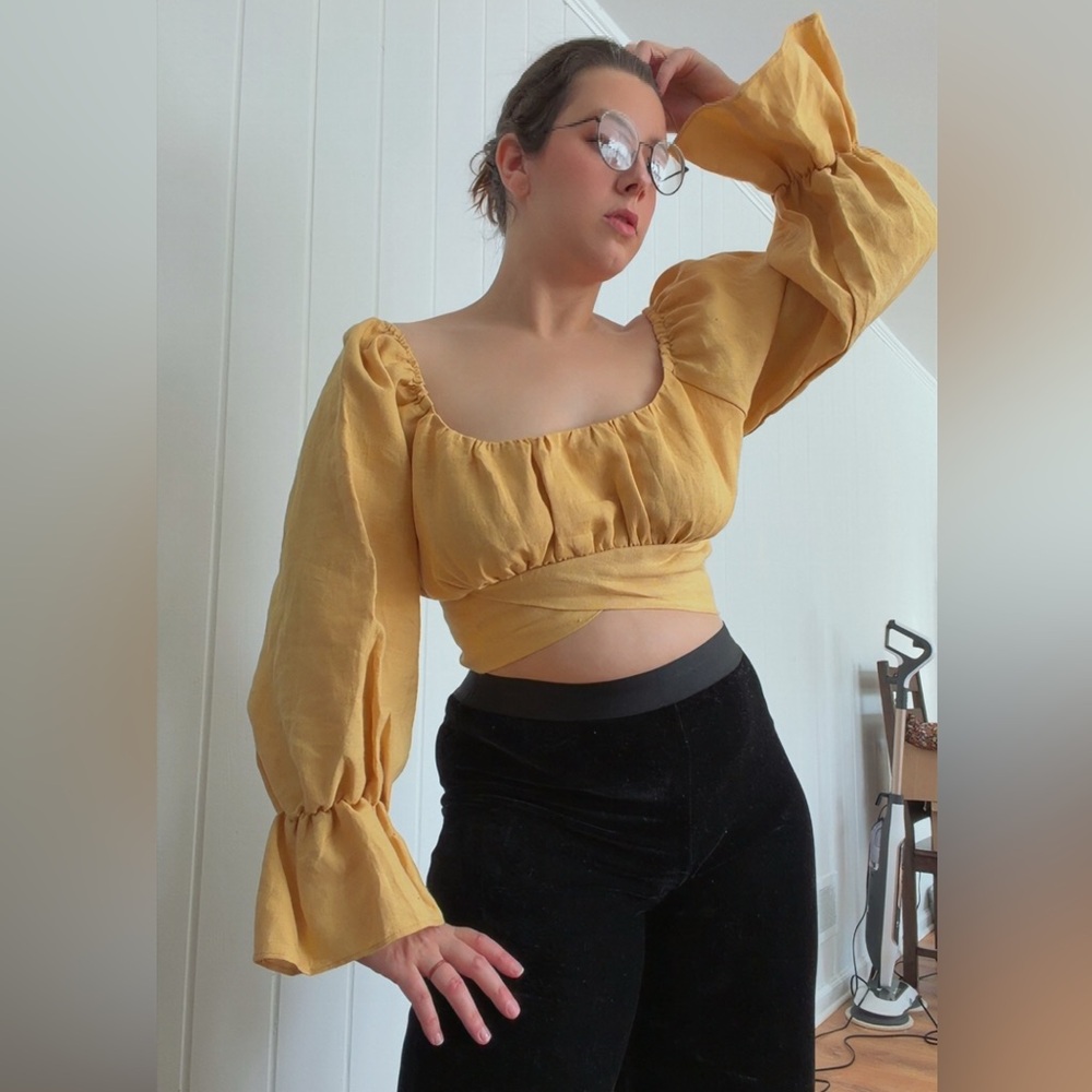 Malvi Castaneda cutout top